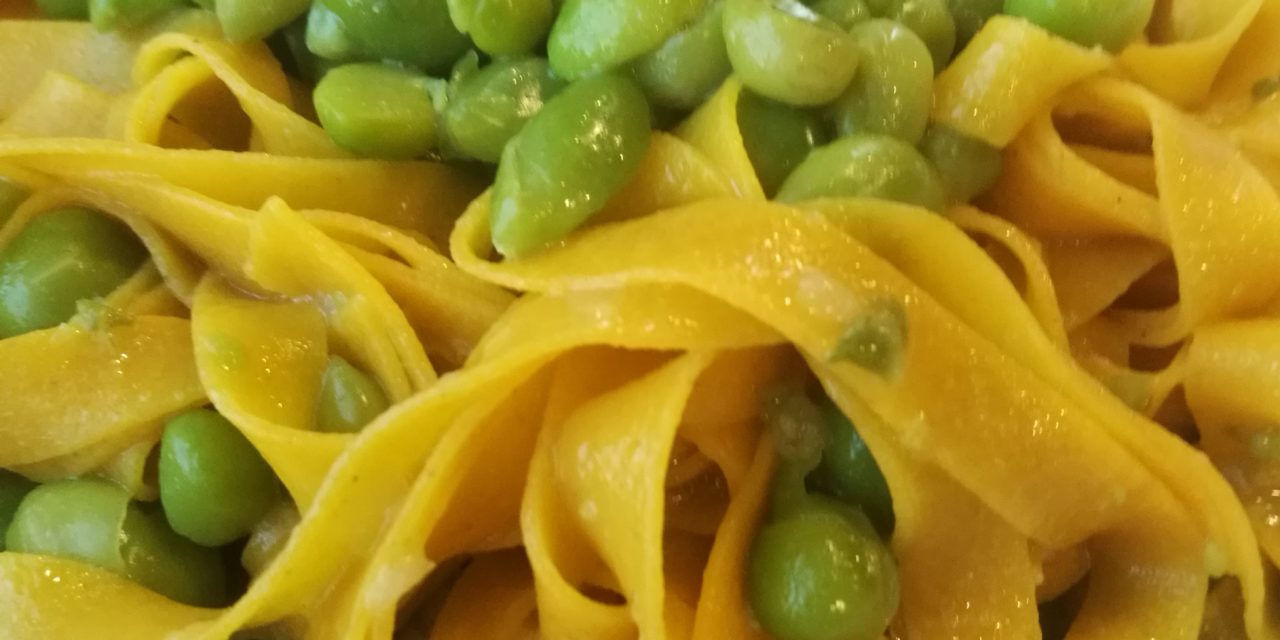 Tagliatelle ai piselli freschi e fegato alla veneziana, il Comfort Food è a Vicenza