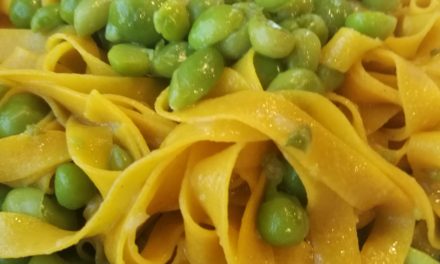 Tagliatelle ai piselli freschi e fegato alla veneziana, il Comfort Food è a Vicenza